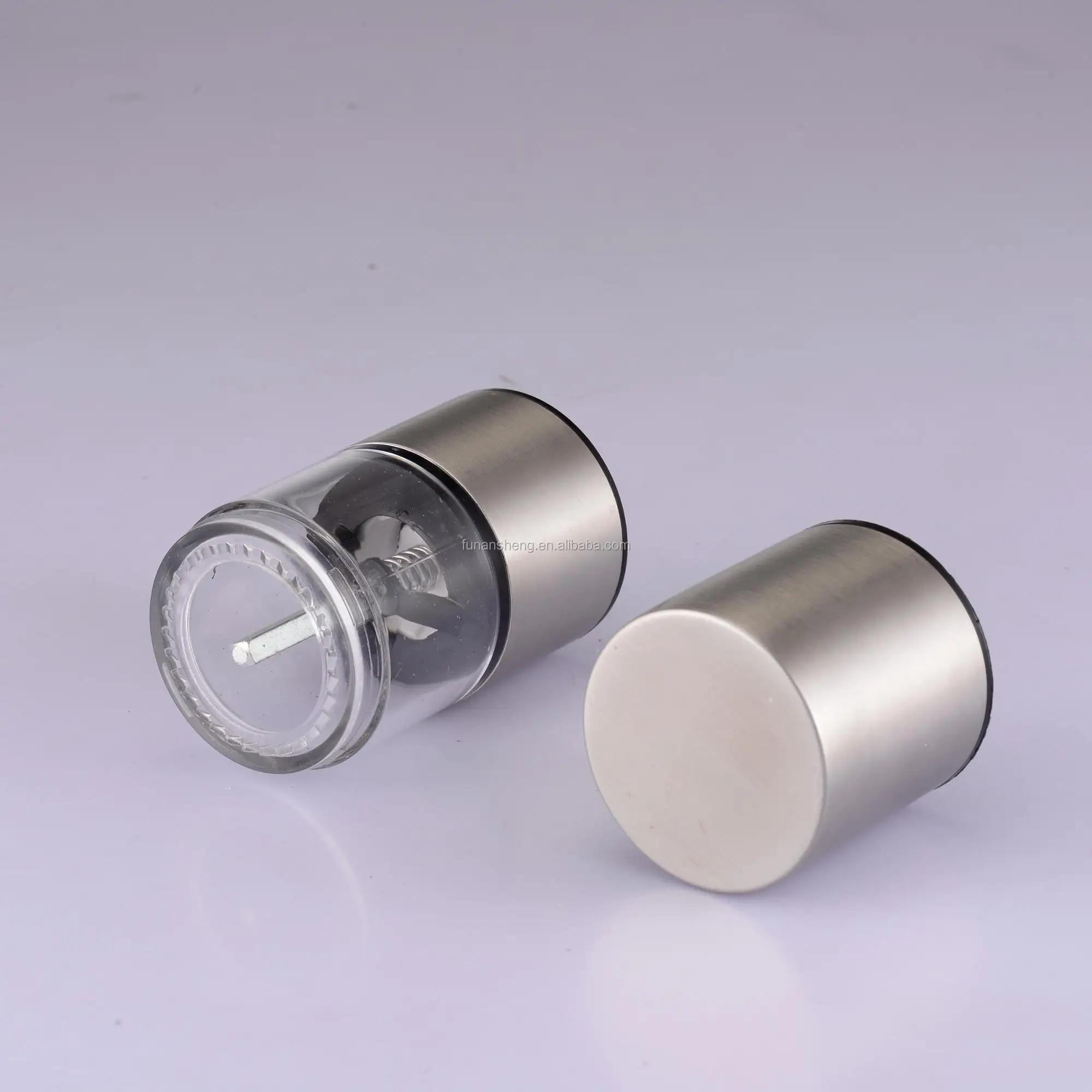 Classic Stainless Steel Manual Salt and Pepper Mill/ Manual Salt and Pepper Grinder