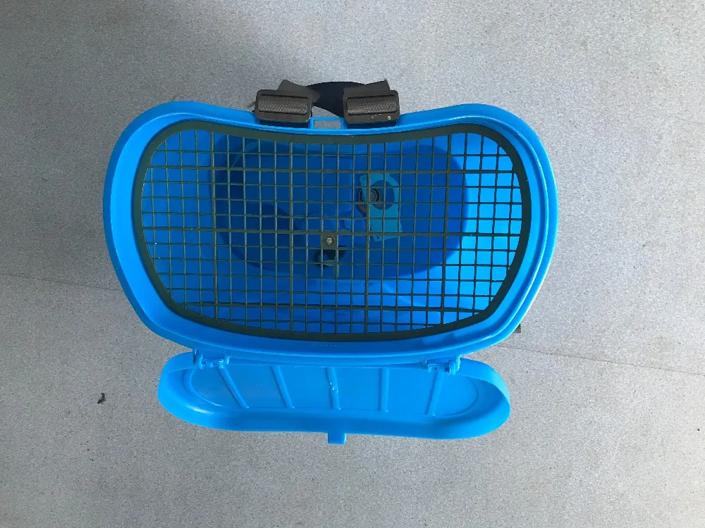 High-efficiency electronic fertilizer for agricultural and garden