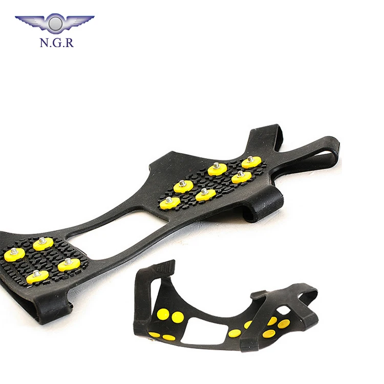 Universal antislip Ice snow cleat footwear for walking safety in winter
