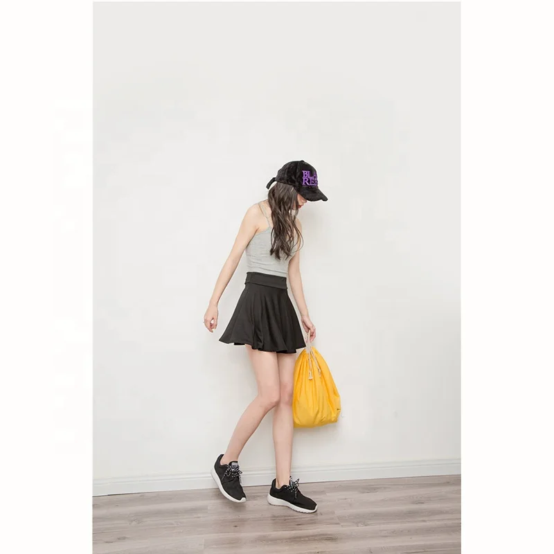 Милая женская мини-юбка в стиле преппи Однотонная легкая подходящая короткая юбка оптовая продажа с завода плиссированная OEM