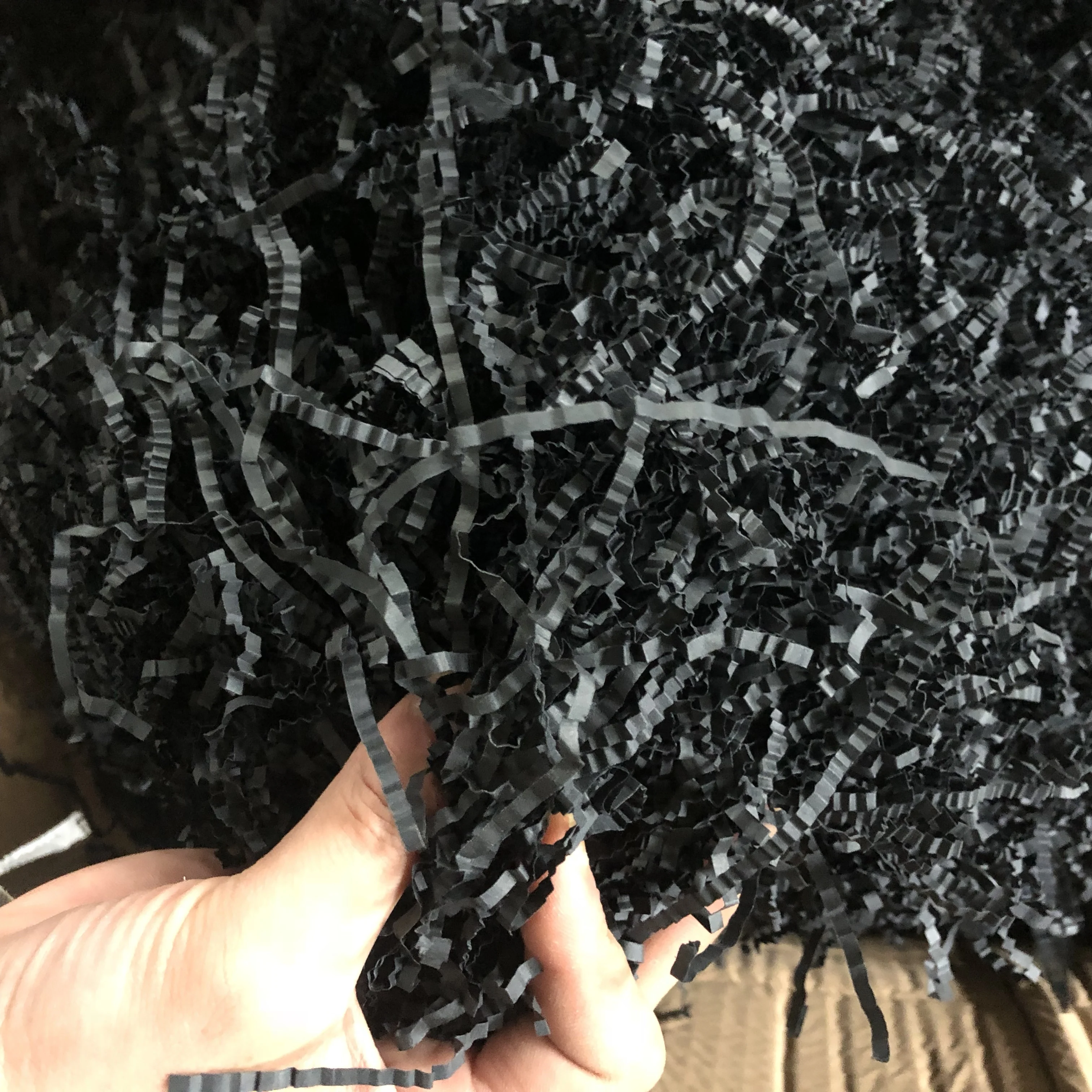 
Black shred paper for shipping protection use 