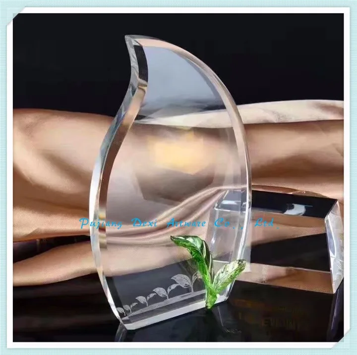 Custom crystal trophy and crystal crafts cheap glass trophy Beautiful Glass Medal Award