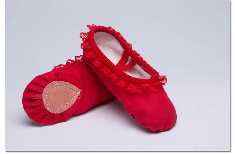
Wholesale Lovely Red Pink Flesh Lace Attached Canvas Ballet Shoes for Kids 