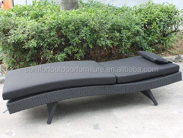 Modern Design Beach/Swimming Pool Side Folding Rattan Sunbed