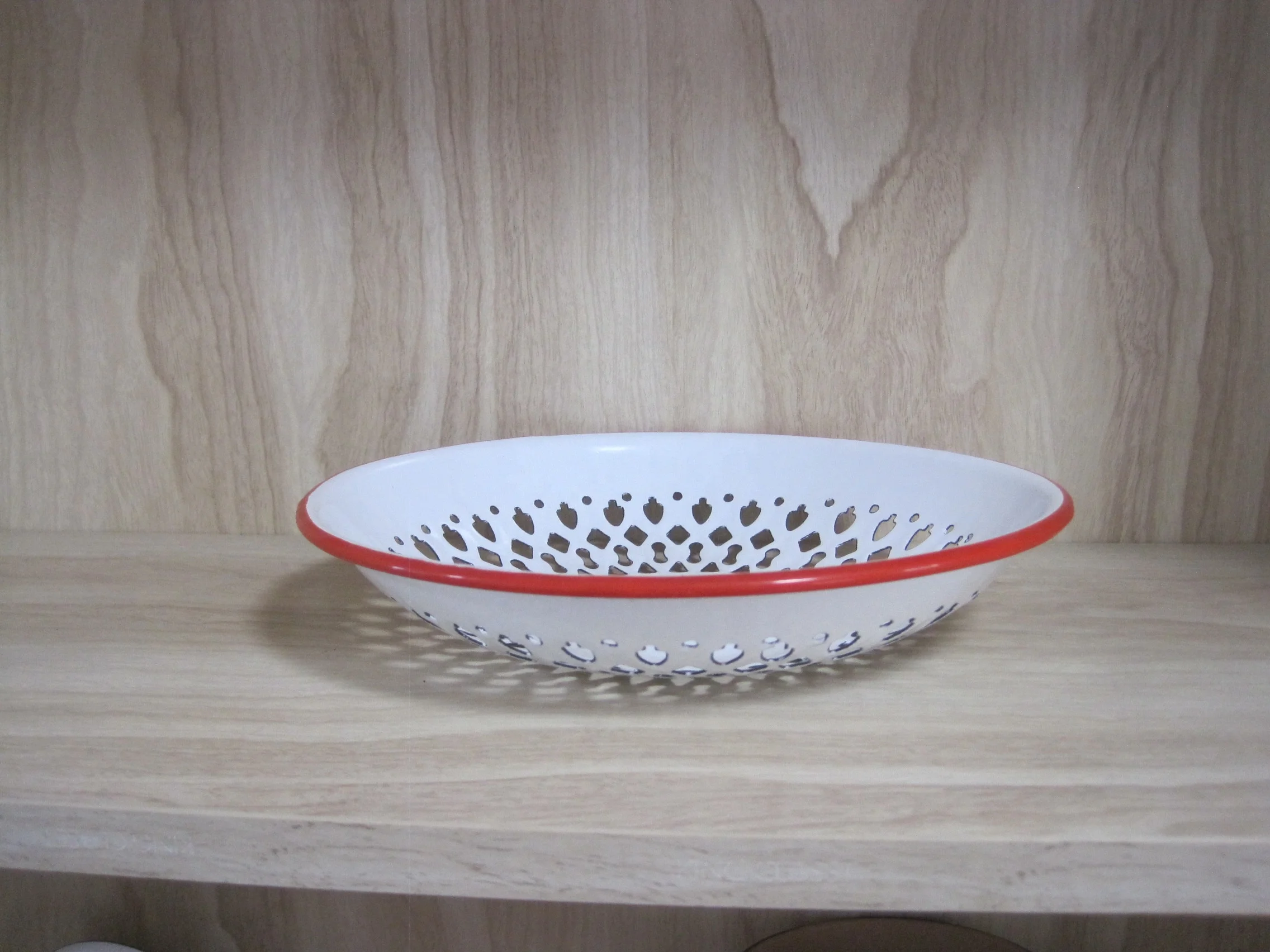 Retro Enamel Colander Kitchen Basket And Vegetable Strainer