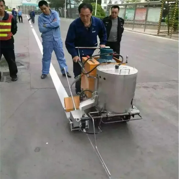 
 Производитель предлагает различные виды термопластичных замесительных машин  