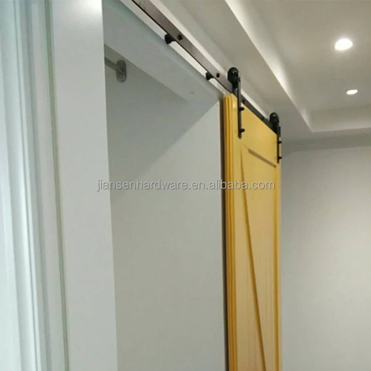 Черный цвет легко установлены межкомнатные деревянные двери