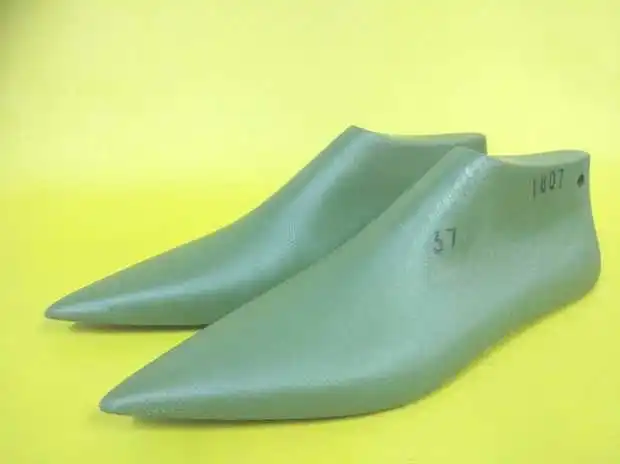 Super pointed plastic shoe lasts for ladies leather slippers shoe making