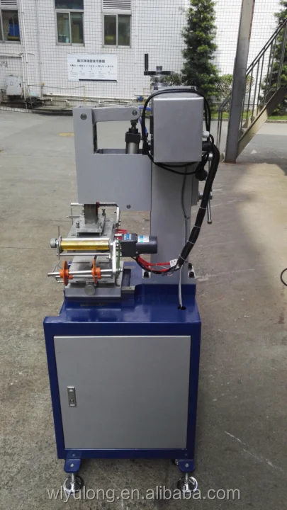 Flat hot foil stamping machine for plastic