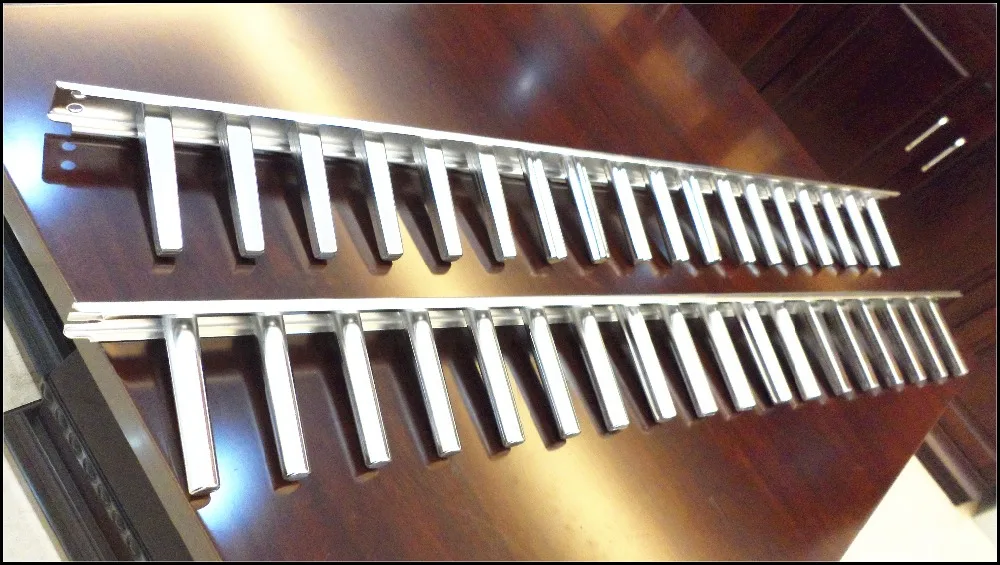 Linear moulds