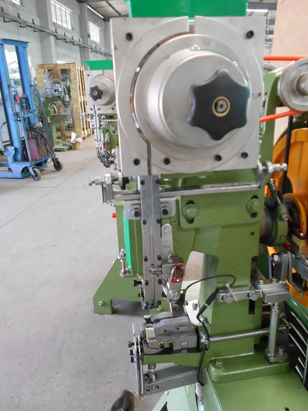 CD high quality full automatic button machine