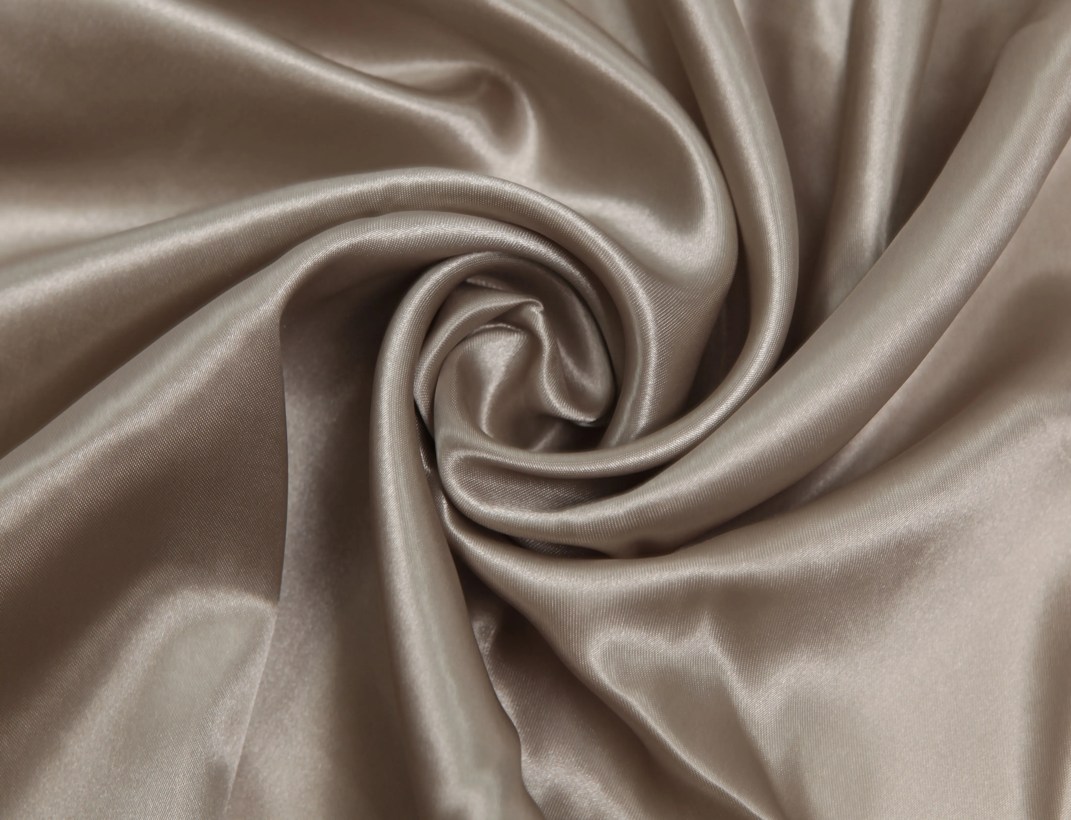 Chinese factory glazed 75D polyester silky dyed satin fabric microfiber fabric in rolls