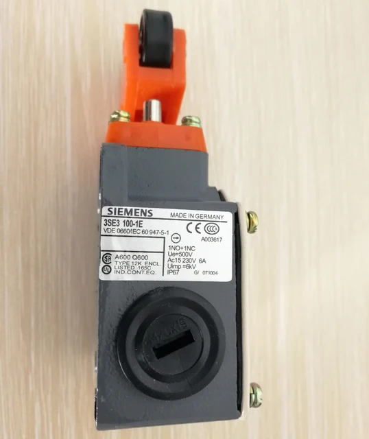  3SE3 100-1E Siemensc Ue 500v концевой выключатель сделано в