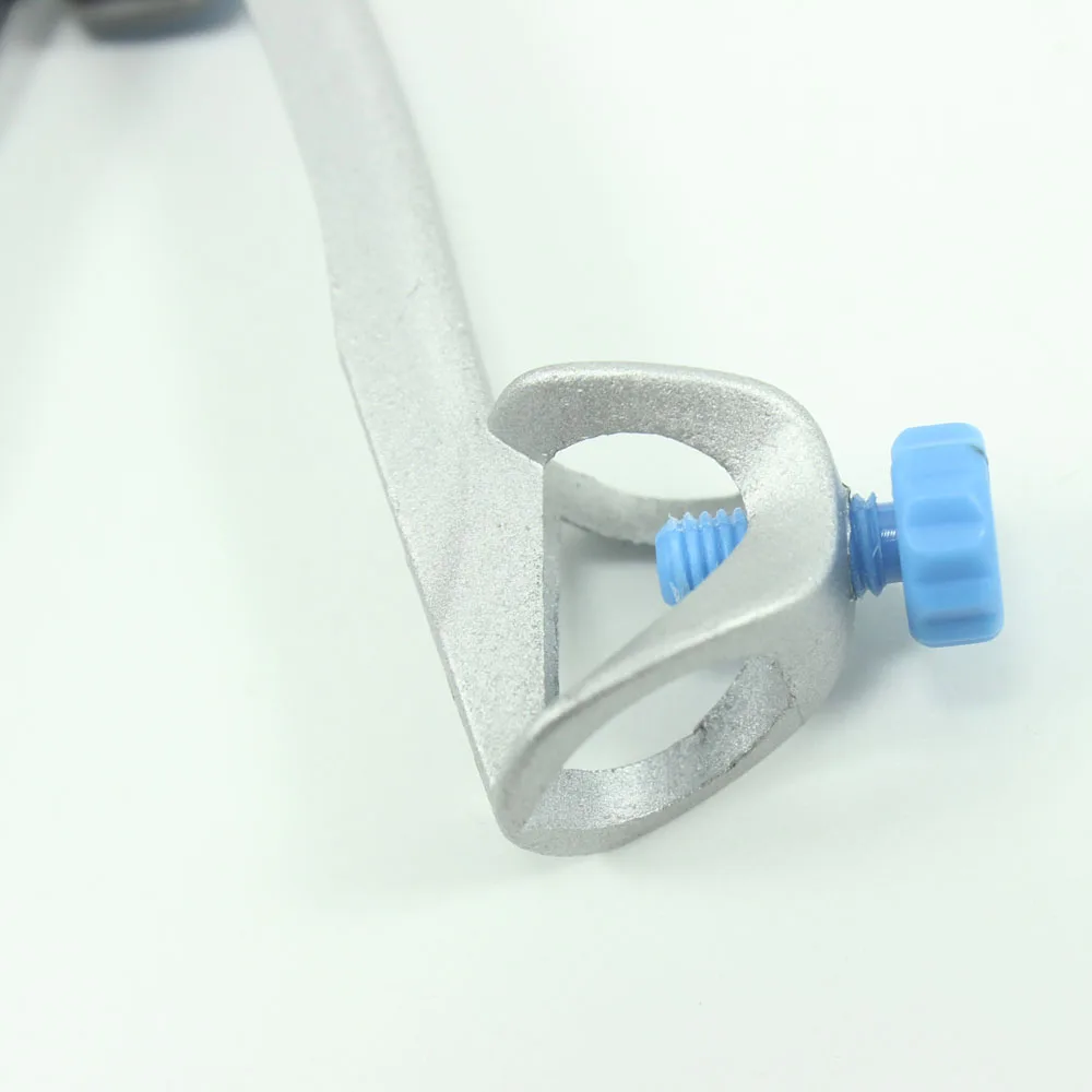 Metal spary-paint compass set with plastic head,screw,safety cap