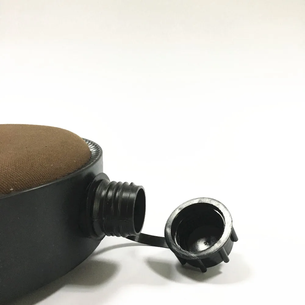 All back wholesale round canteen plastic water bottle with adjustable strap