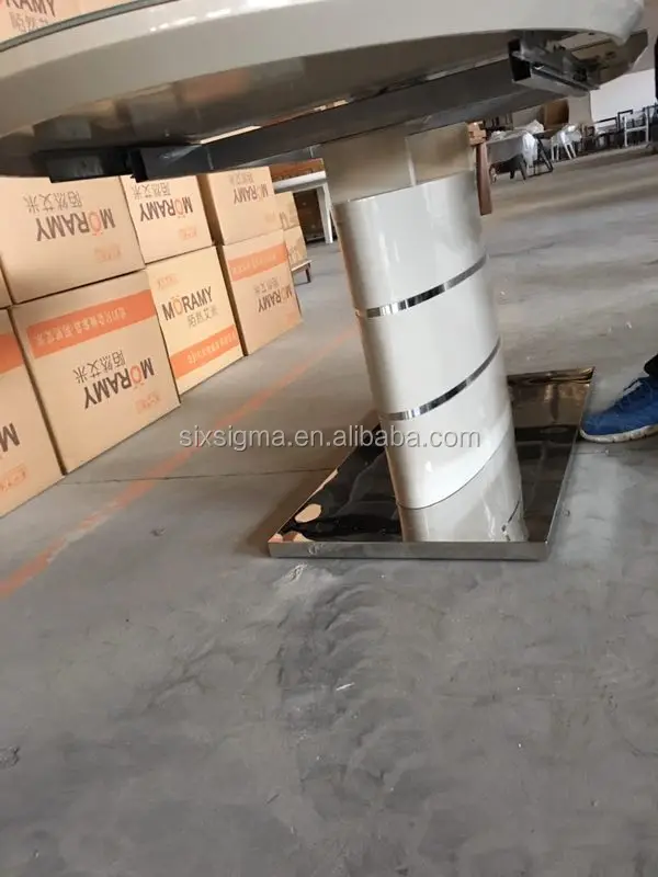 
low price extension dining table with glass 