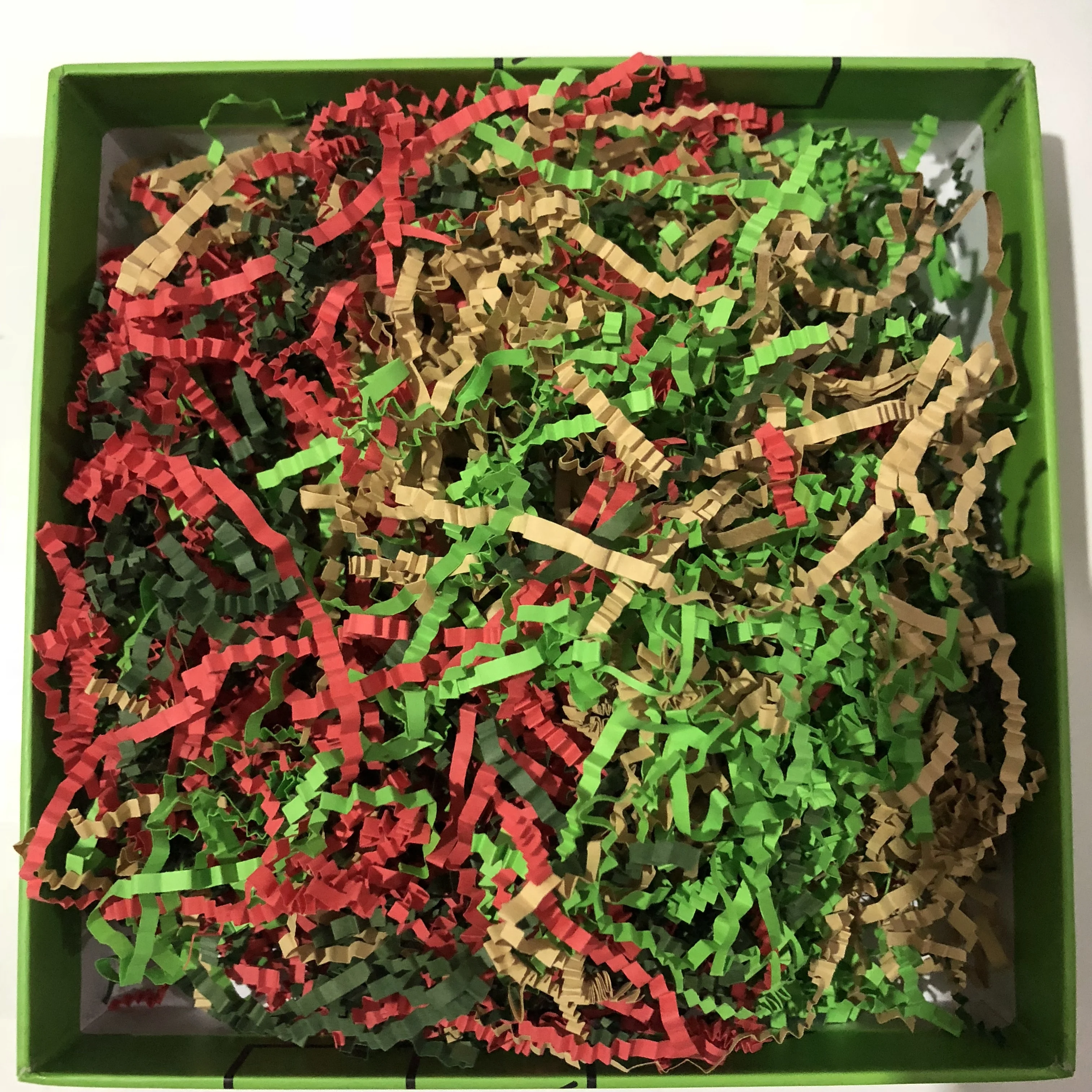 
Recycled green color shredded paper for box and basket filling 