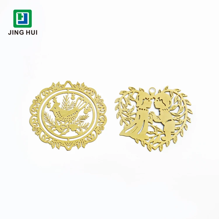 Metal Brass Plated Gold Round Shaped Chinese Christmas Ornaments