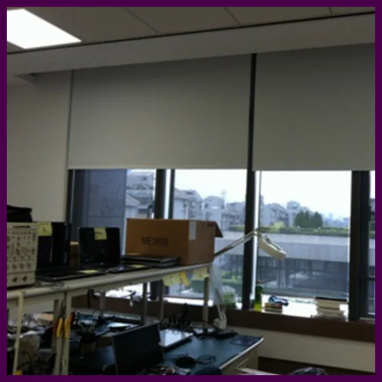 Декоративные акустических вертикальные жалюзи между стеклом