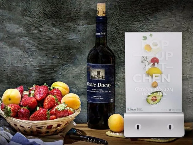 2023 trending gadgets menu power bank 13000mah menu holder power bank tables restaurant bar and cafe Hopepower shenzhen GZ China