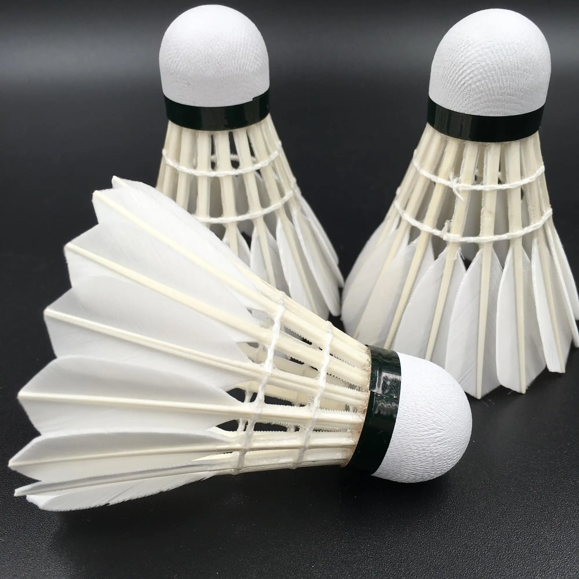 Linton 12pcs Portable White Goose Feather Badminton Shuttlecocks for Outdoor Sport Training Ball