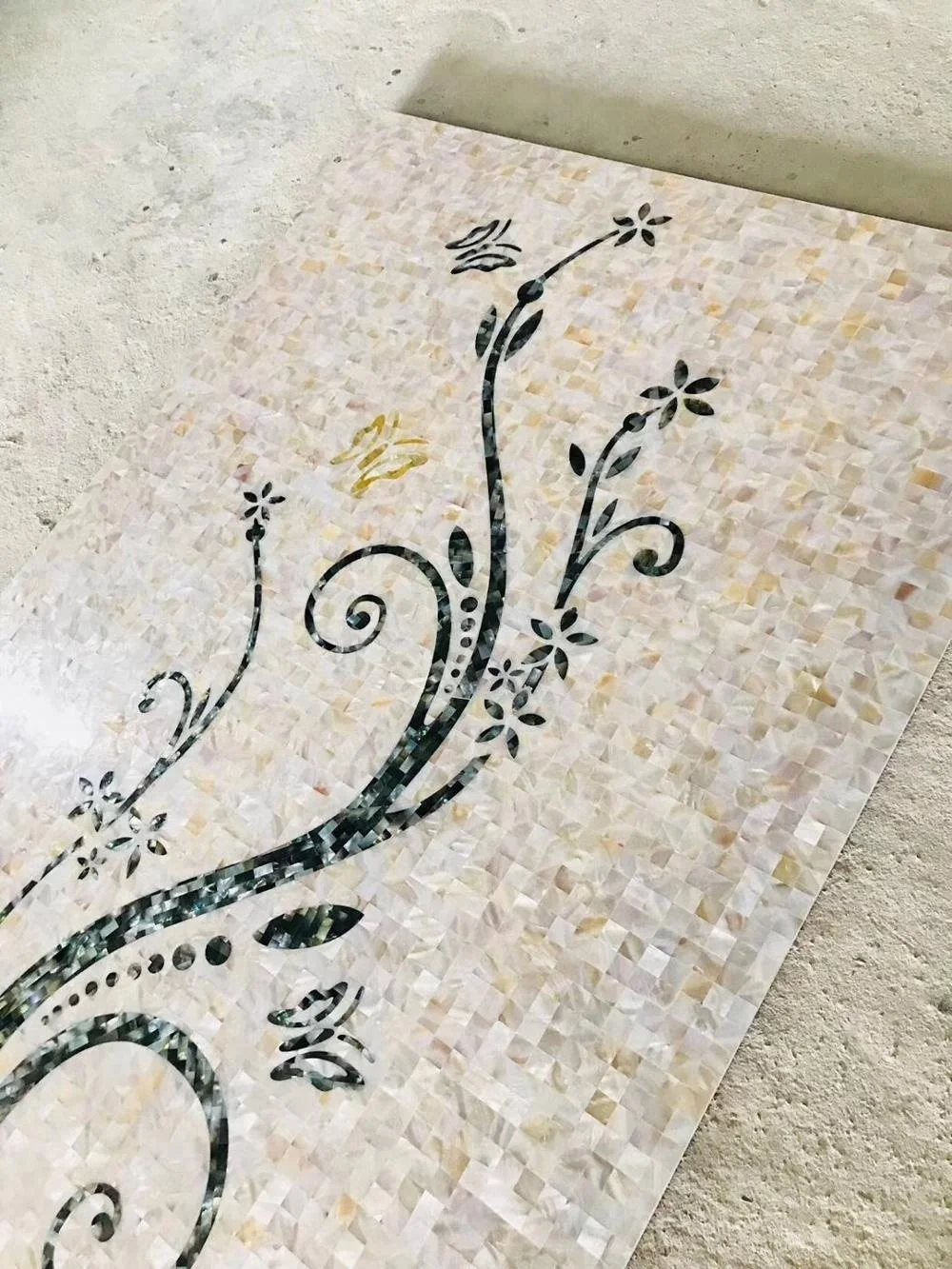 China Supplies Custom Luxury Nature Shell Mosaic Art Craft Mural For Wall Decor