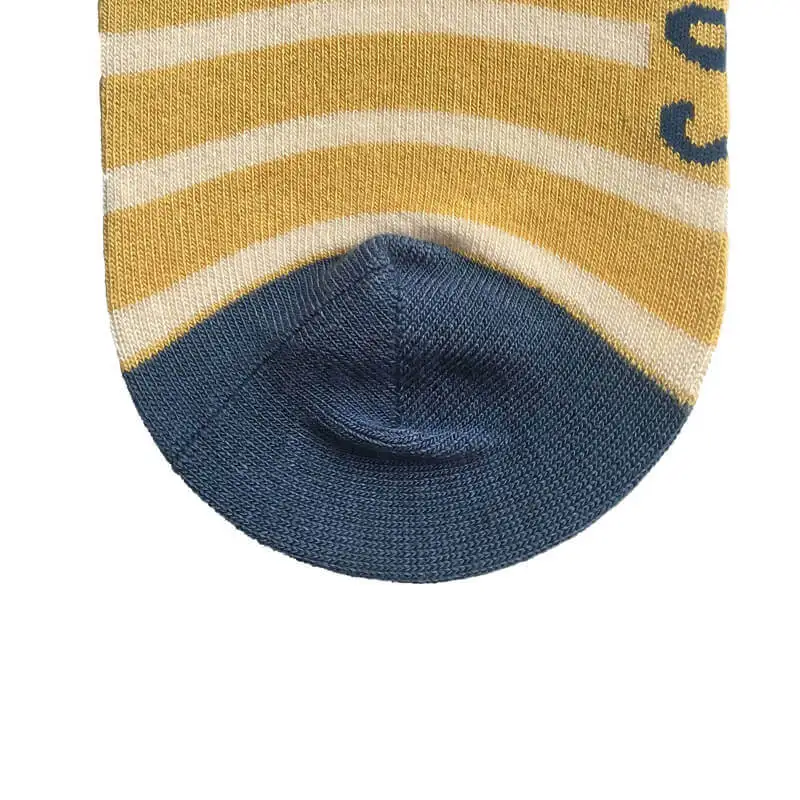 Bamboo Cuff Flat Socks with Stripes and Seamless Toes