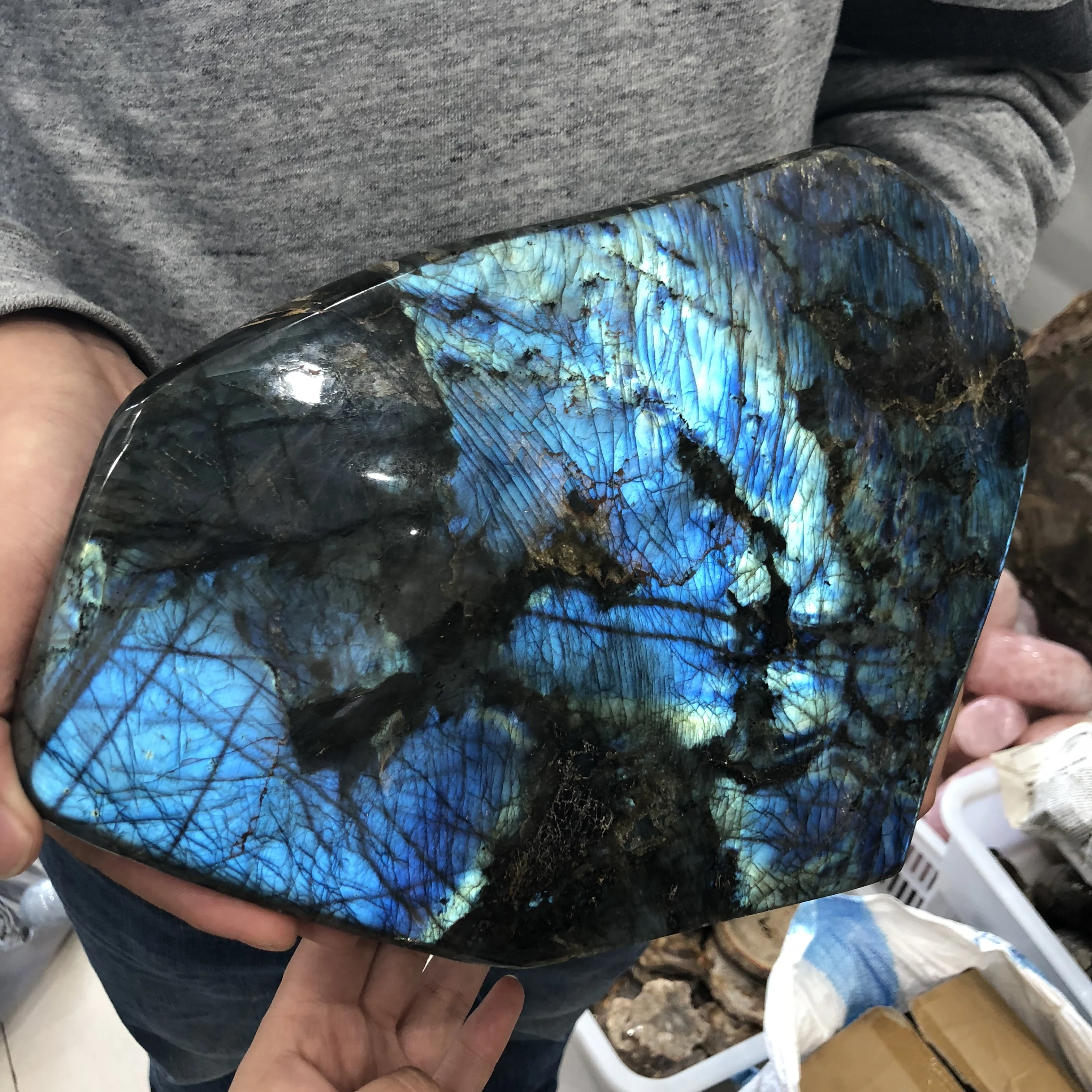 wholesale Large top quality pretty natural polished labradorite stone with blue flash