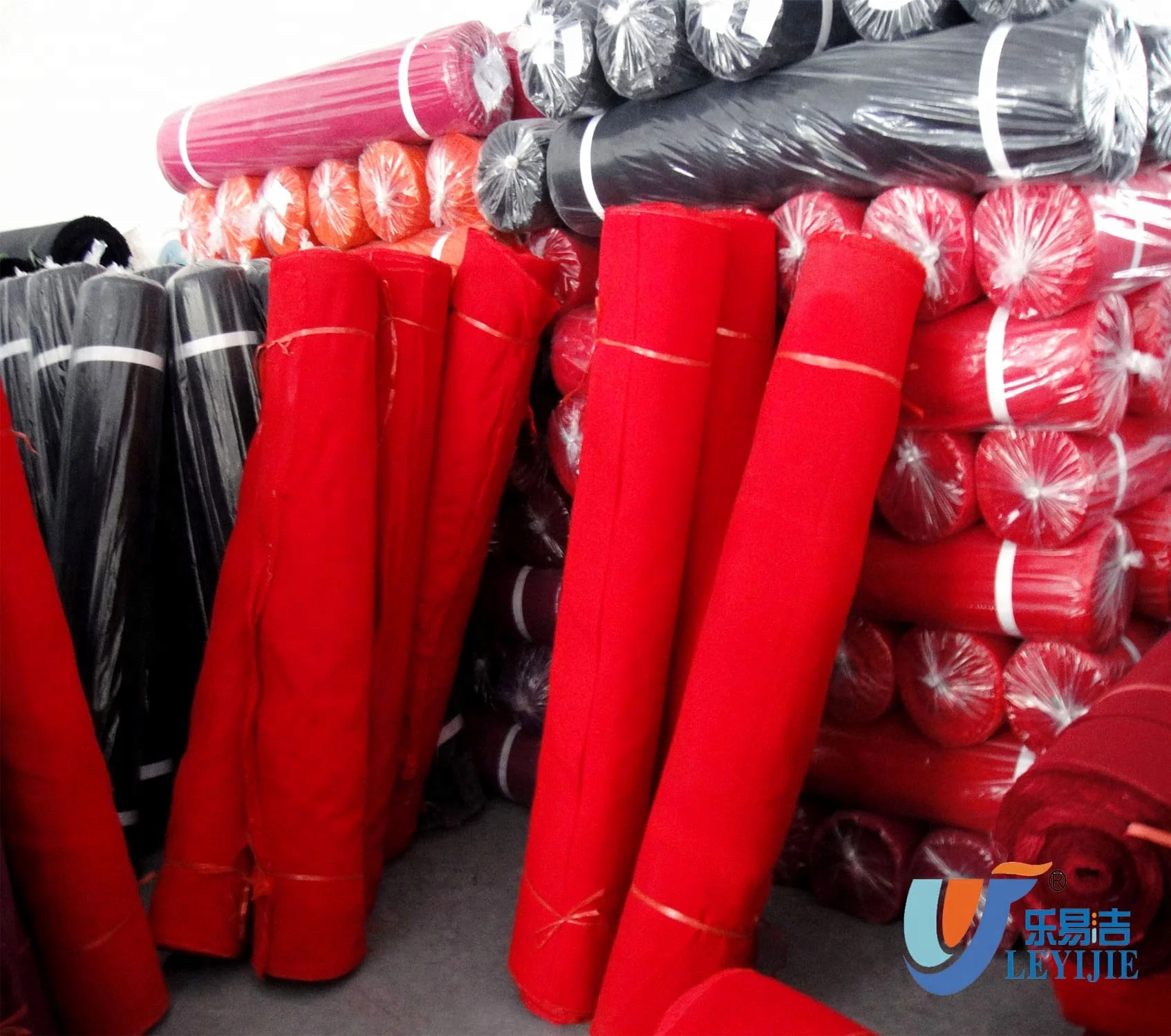 Lowest Price Supplier Disposable 100%Poly Bath Mitt Fabric Rolls Custom Width Polyester Fabric Stock Lot To Tunisian Market