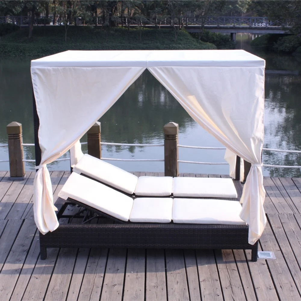 Modern Rattan Leisure Lounge Waterproof Day Bed  Outdoor Shade Daybed