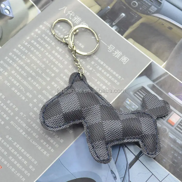 Hot Sale Fashion Souvenir PU horse shaped tassel leather keychain for car keys