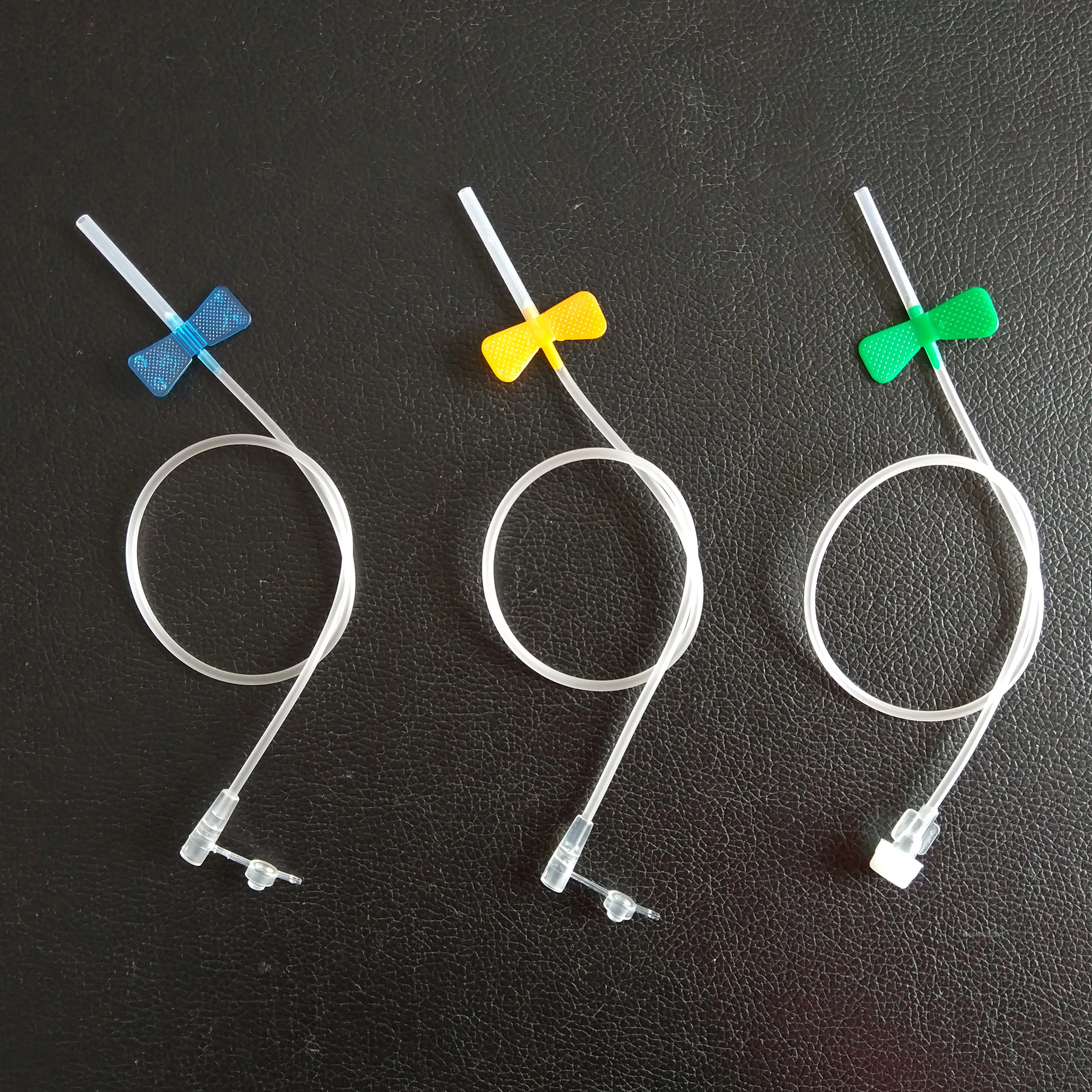 
Медицинские Одноразовые поставщики труб для крови и иглы-бабочки 