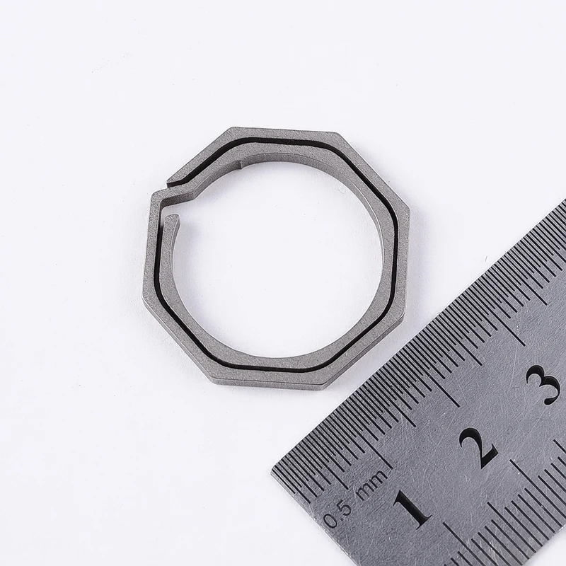 Creative unique looking round octagon key chain ring TC4 titanium split key ring