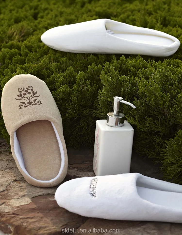 
High Quality Customized Embroidered Hotel Coral Fleece Slipper 