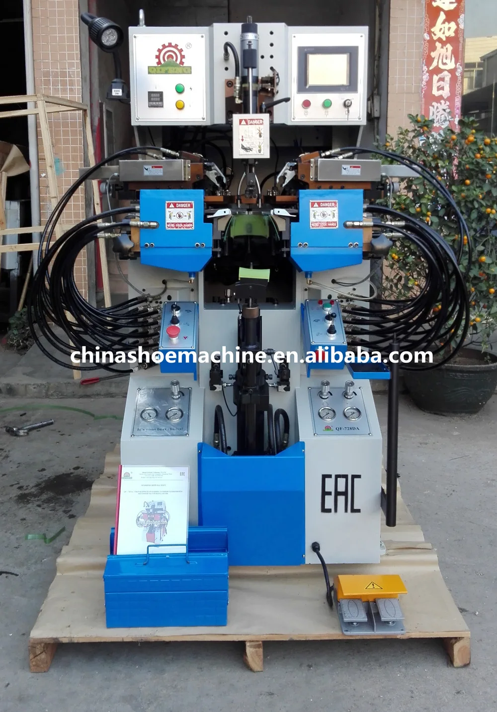 Qifeng automatic shoes machine QF-728DA side and heel lasting machine