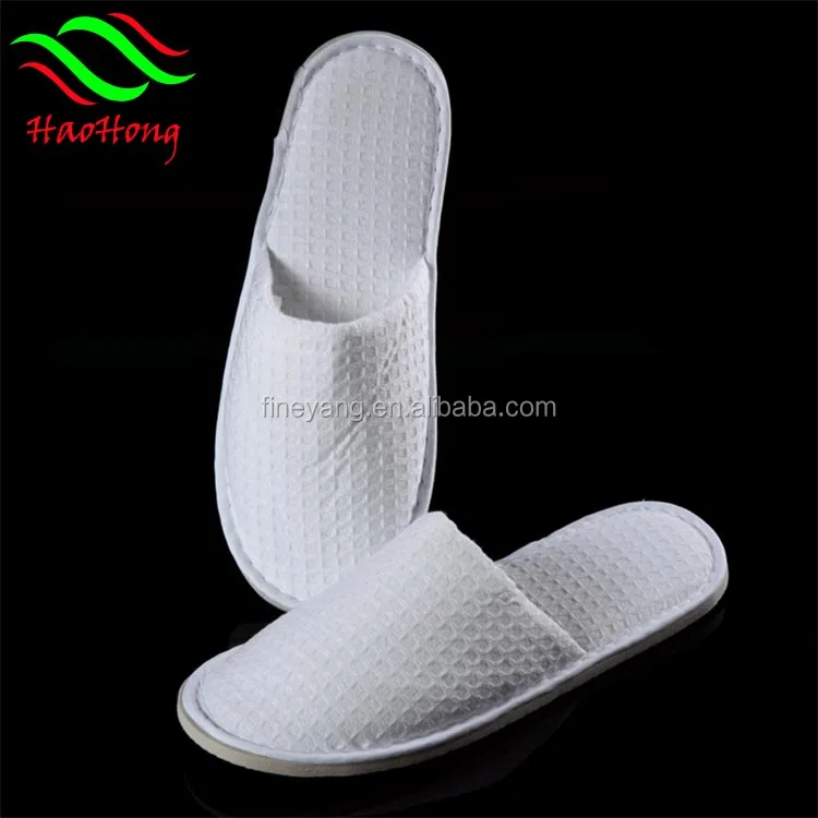 Low price wholesale custom made new models hotel slippers for men