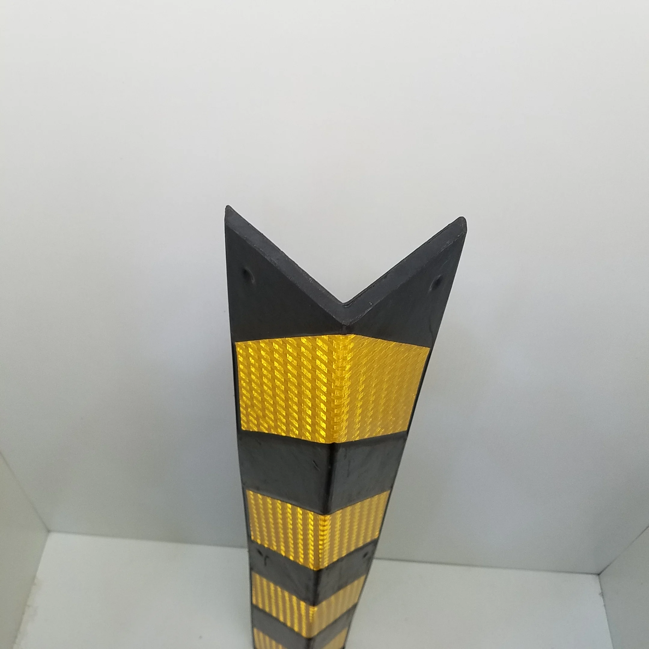 rubber material rubber column guard /corner guard /pillar guard