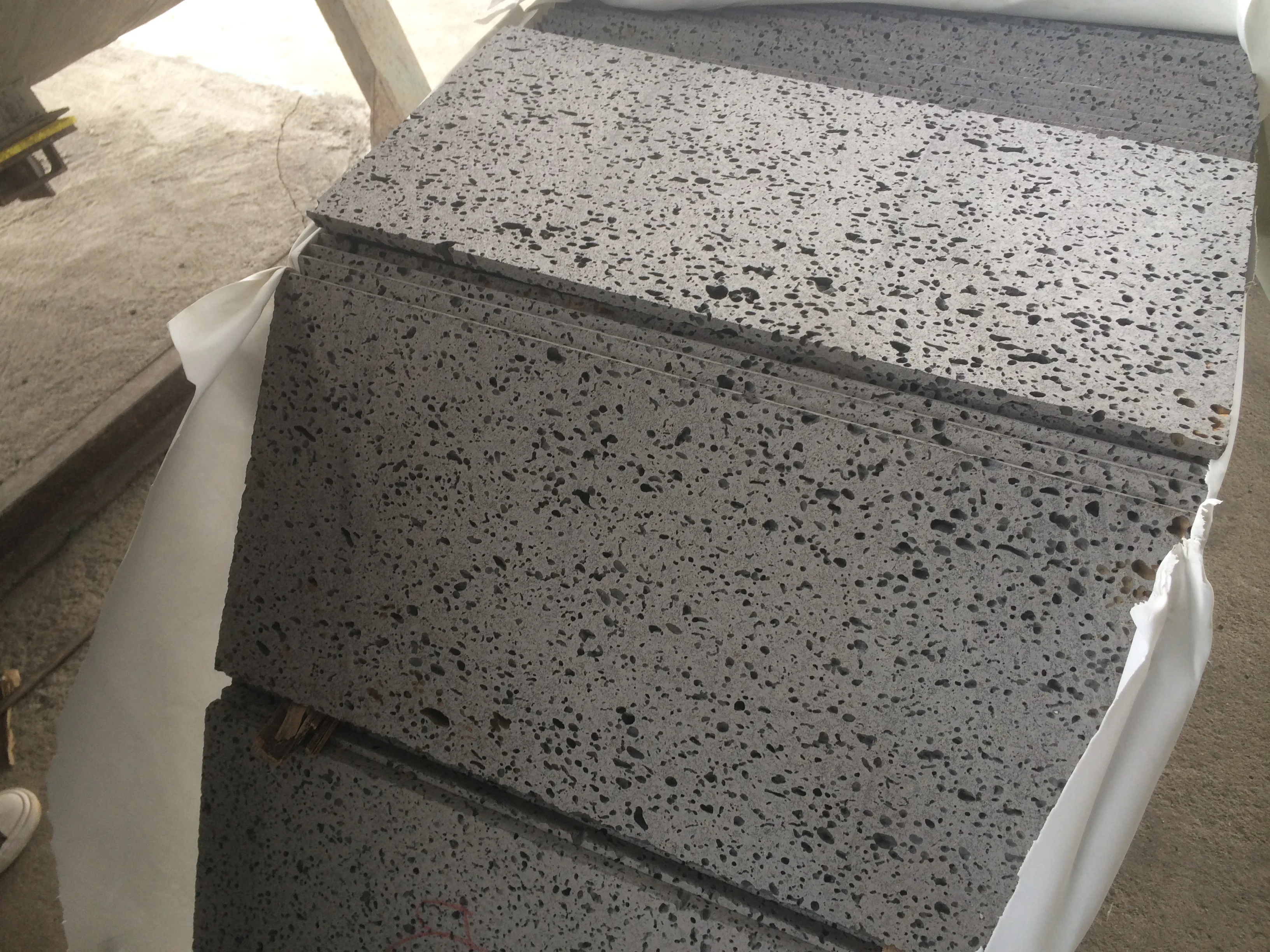 
2017 hot style Glazed lava stone countertops with good price 