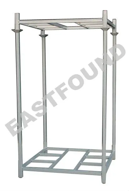 сообщение поддонов стека паллет шины стойки