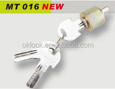 Маленький ключ замок