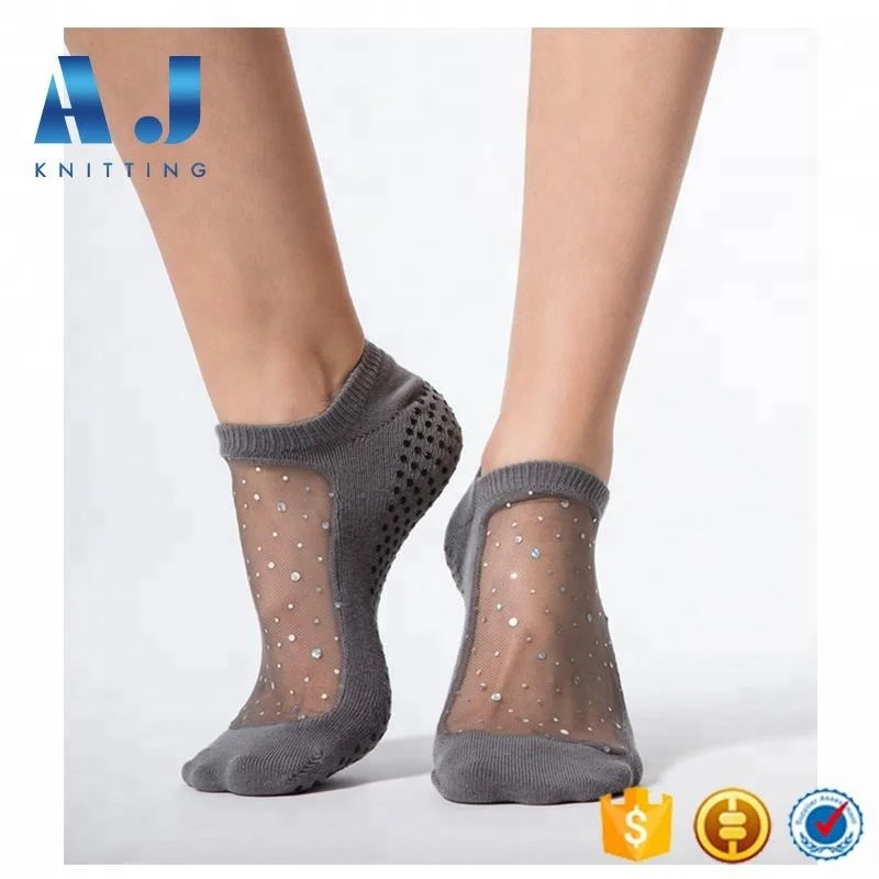 AJ1878 Custom High Quality Organic Cotton Closed Toe Mesh Transparent Women Ankle Yoga Socks With Grip