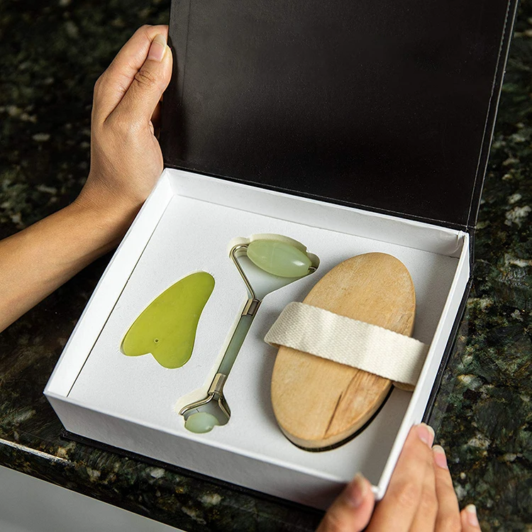 
3 In 1 Green Jade Roller And Guasha Board Set Jade Roller Dry Body Brush With Gift Box Face Lift Slimming Tools Set 