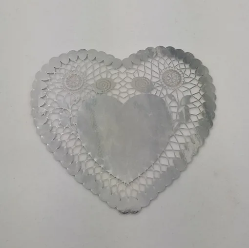 Free sample disposable paper products food grade decorative lace paper mats party colored cake doilies with lace