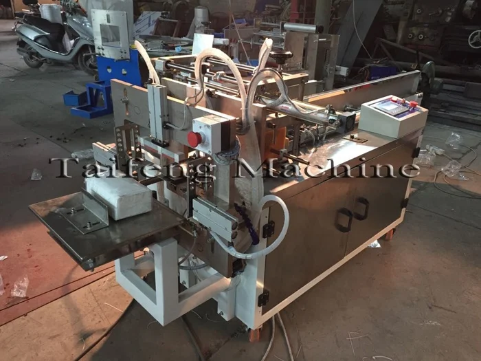 Manufacturer price high quality paper packaging machine disposable facial tissue packing machine