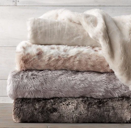 Wholesale high quality 100% polyester warm large faux fur throw blankets soft faux fur blanket furry blankets for all seasons