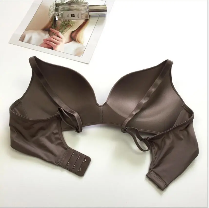 
2018 factory wholesale underwear comfortable breathable smooth solid color girl without steel ring bra 