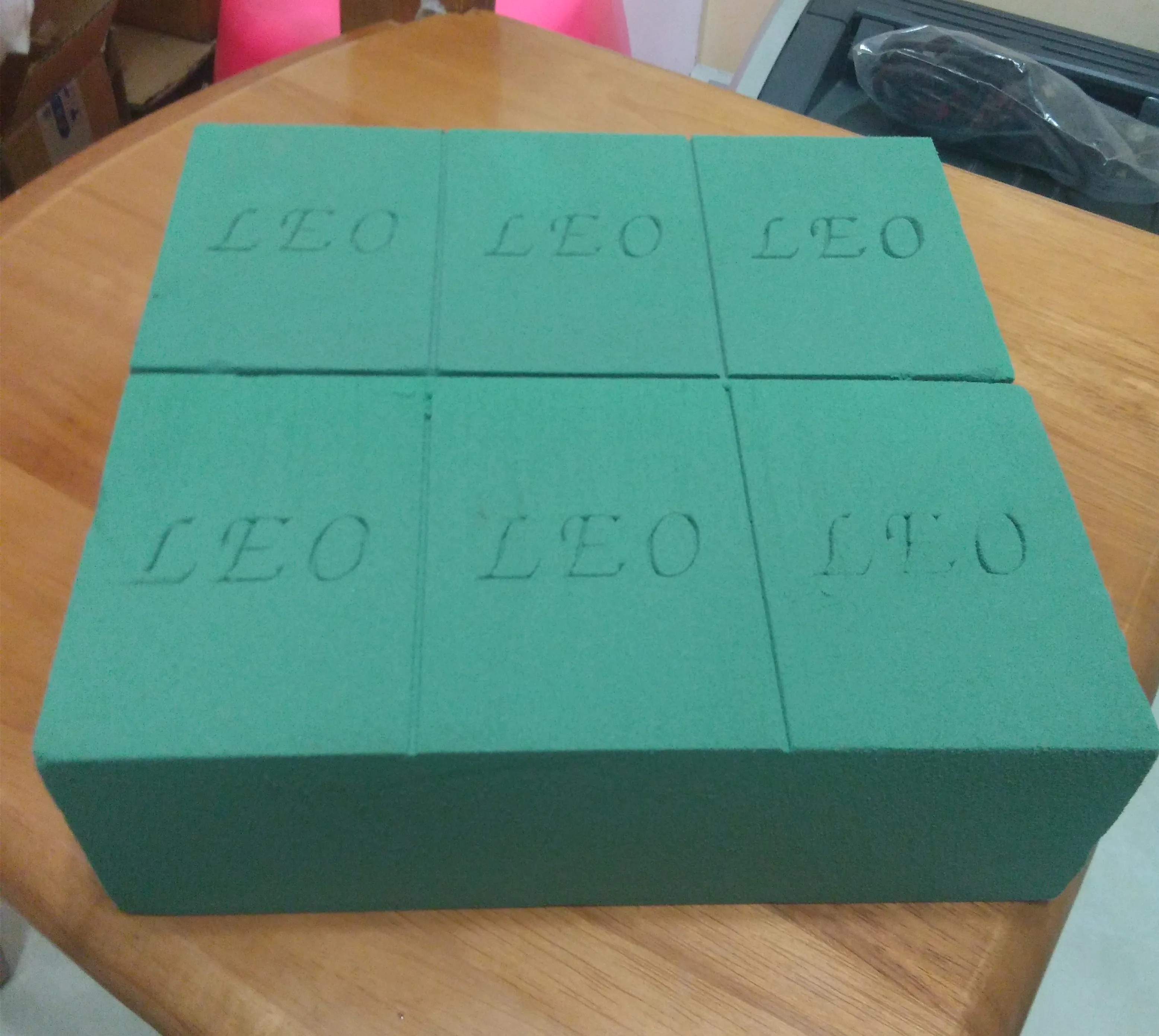 wet oasis floral foam for fresh flower occasion