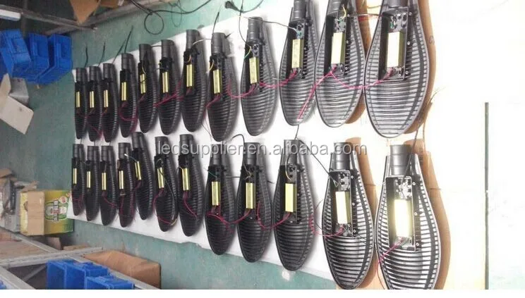 100W Solar LED Street Light High Quality 5 Years Warranty