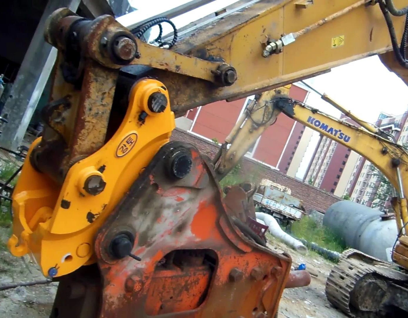 Excavator Attachments Hydraulic Quick Hitch Coupler for bobcat Digger Made in China