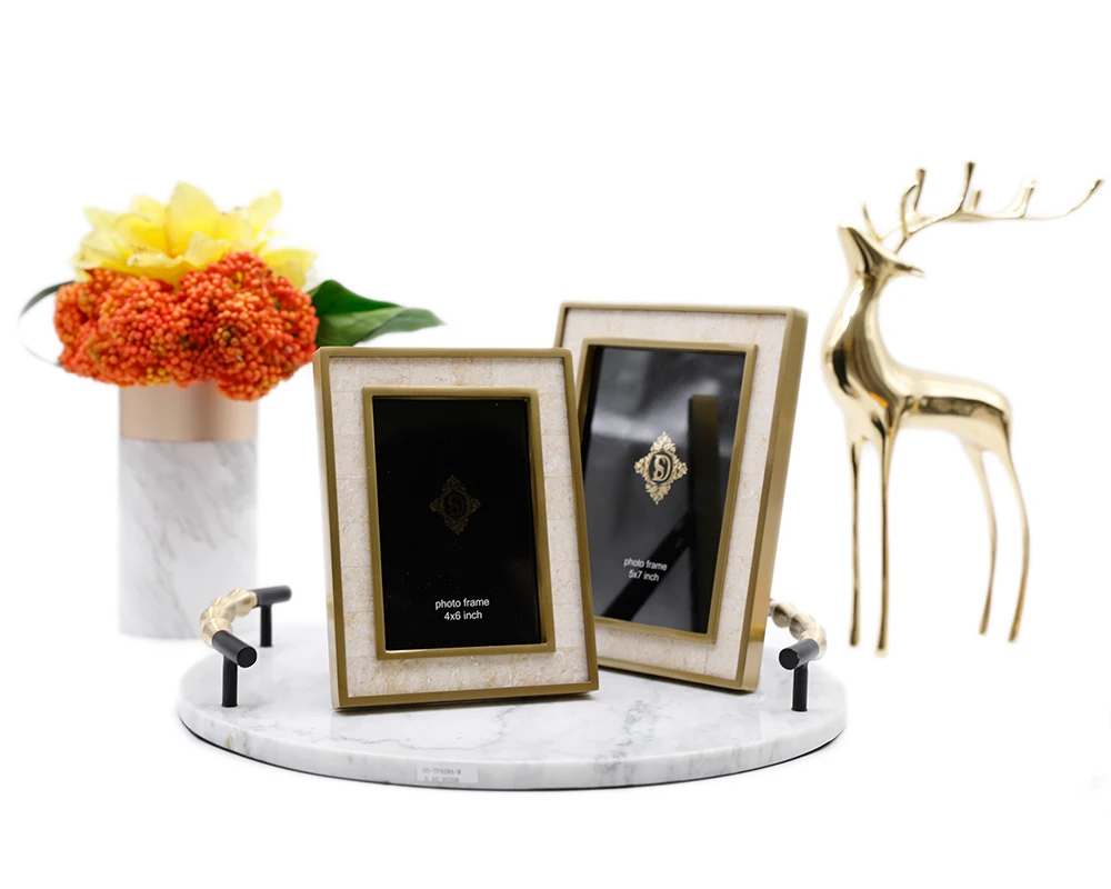 
Light luxury bedside table TV decorative copper frame for photo model gold photo frame decoration European 6 inch 7 inch photo 
